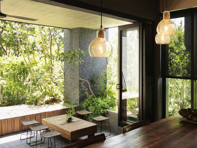 Green Grandeur: Exceptional Eco-Friendly Estates